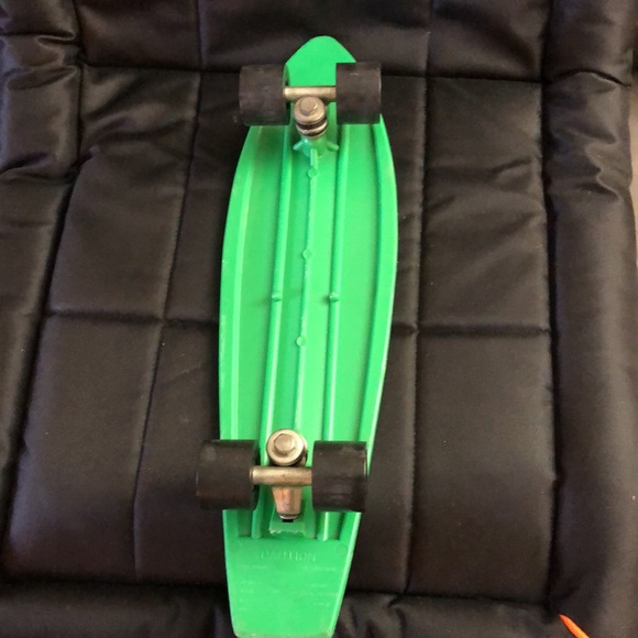 Vintage 1970s green scamp skateboard. Excellent condition. - Picture 11 of 13
